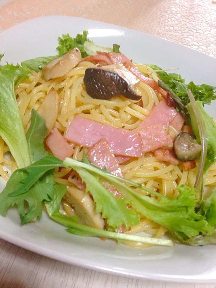 お昼ご飯にキノコペペロンチーノ|あやにん食堂さん