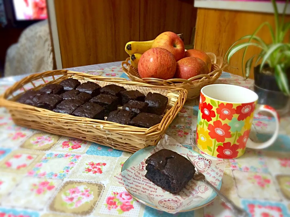 Double banana  chocolate cake butter less oil less just an apple sauce 😋 kids snack|Babyluv Cabrera Ocampoさん