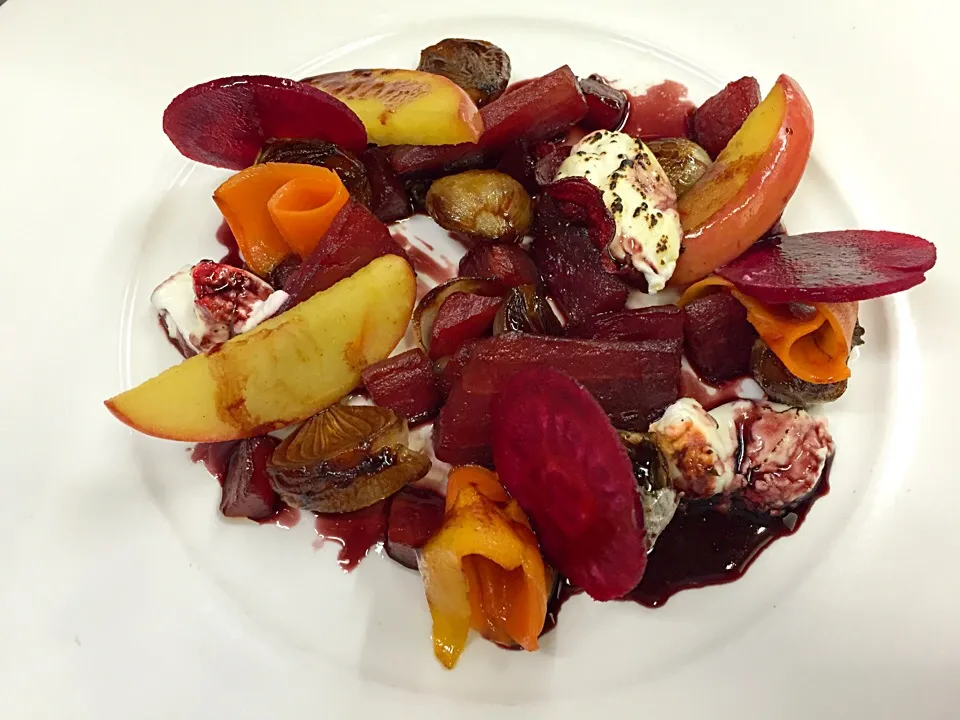 Medley of root vegetables, soft goats cheese|Michael Kohlさん