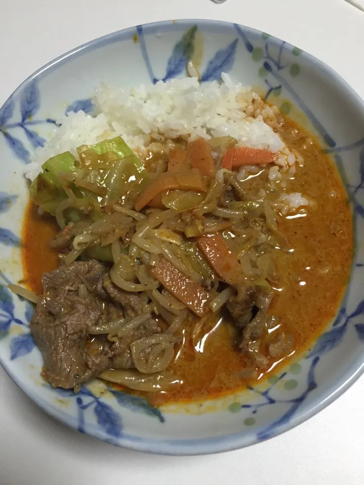 Snapdishの料理写真:野菜煮込みレッドカレー|るみおんさん