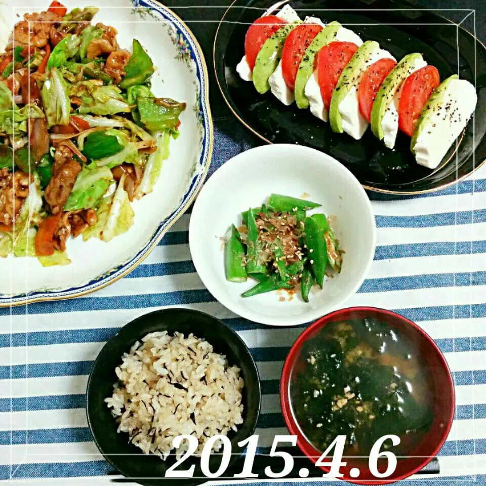 ✡回鍋肉✡塩豆腐カプレーゼ✡オクラ✡お味噌汁✡ひじきご飯|もこハムさん