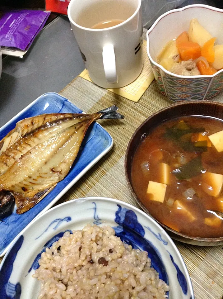 鯵の干物＆肉じゃが＆豆腐の味噌汁|まぐろさん