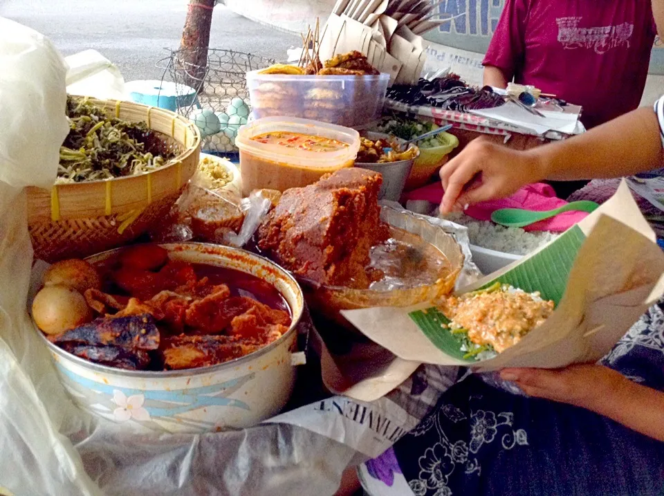 Nasi Pecel|Bambang Budiono Tjioさん