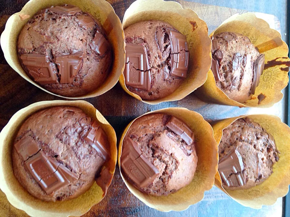 Chocolate muffins using Olive oil|Yuriさん