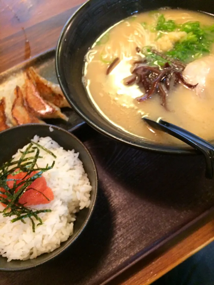 Tonkotsu ramen set in Hakata|Nigelさん