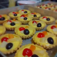 Snapdishの料理写真:egg tart fruit|Moel Wangさん