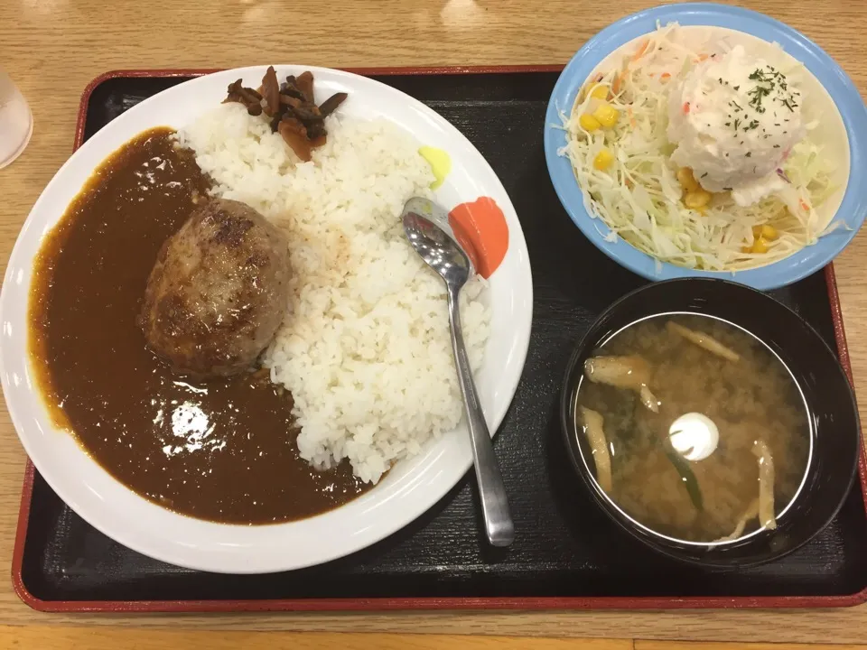 Snapdishの料理写真:チーズインハンバーグカレー|アクちゃんさん