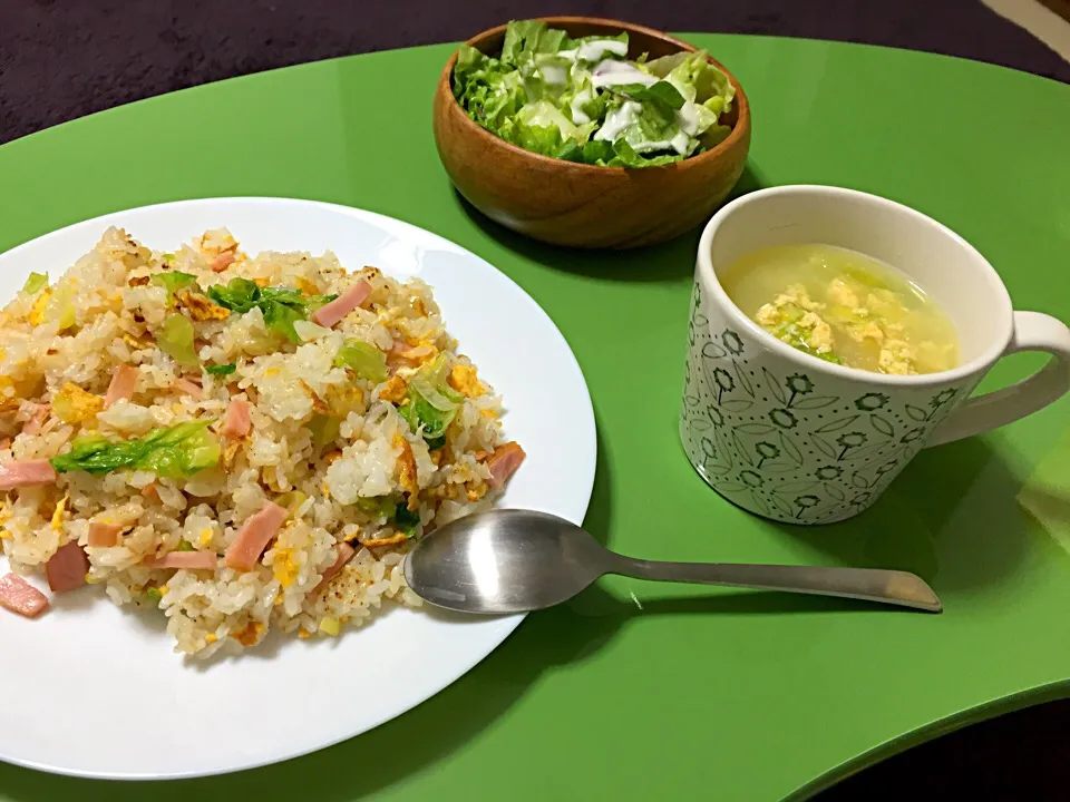 Snapdishの料理写真:レタス炒飯|shotaさん