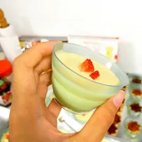 Snapdishの料理写真:Cuppy Mango Mousse|aiko lexieさん