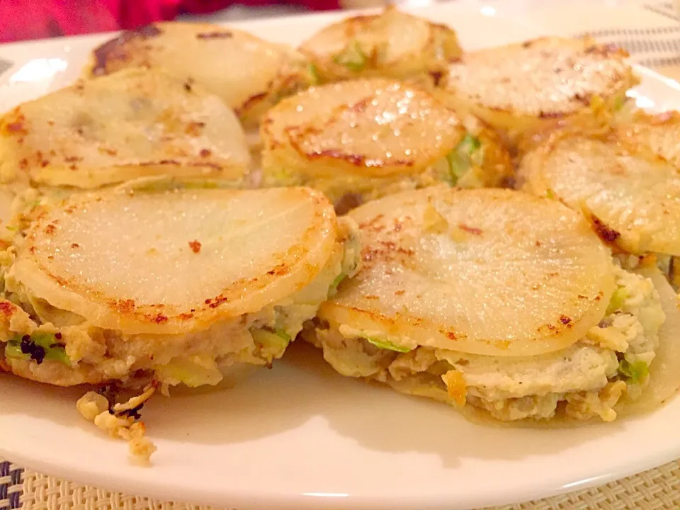 Radish tofu chicken dumpling (low-carb) 大根餃子|Rinaさん