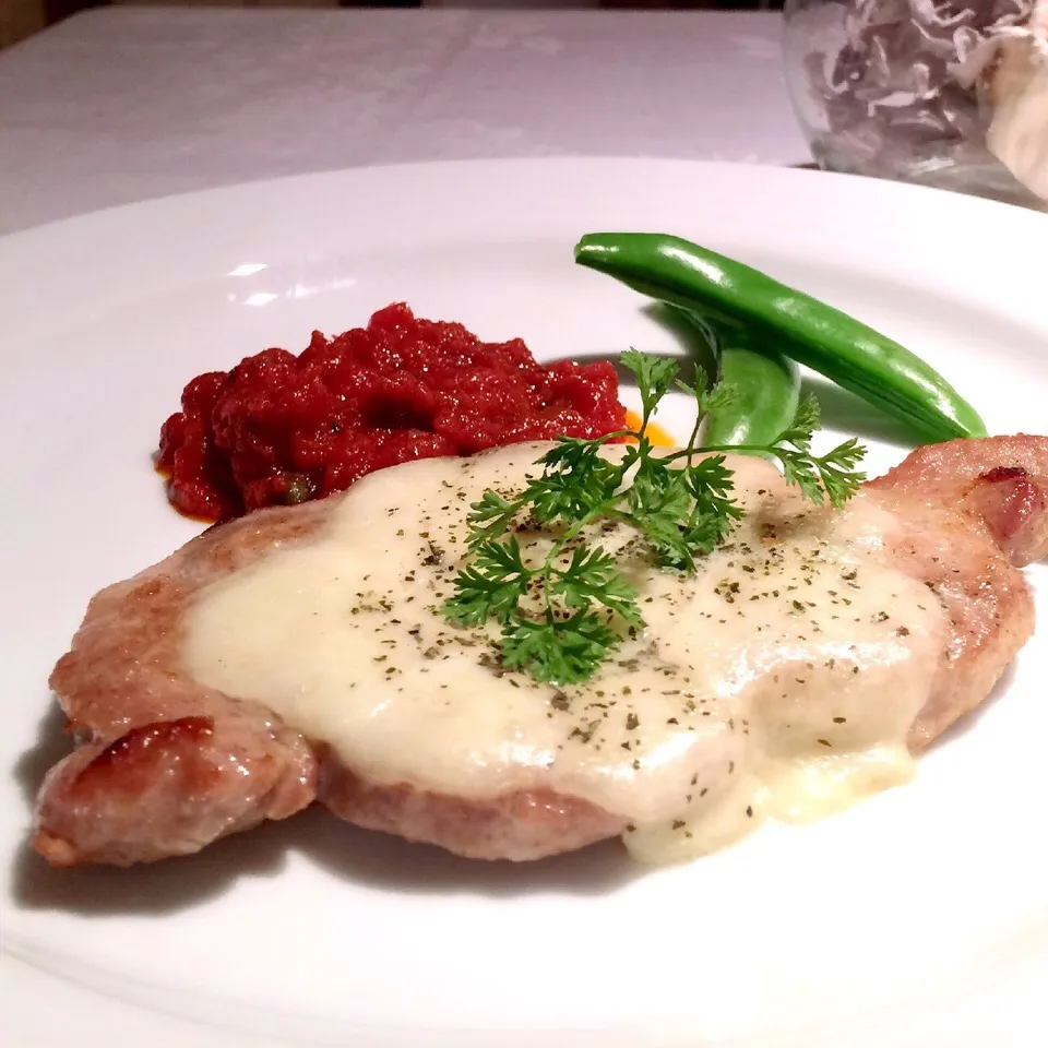 豚肉のピッツァイオーラ（トマトベースのソース）です☆|ビビチョコさん