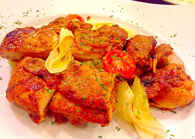 スパイシー鳥肉揚げ - Spicy fried chicken on slice long onion😋✨|Liezlさん