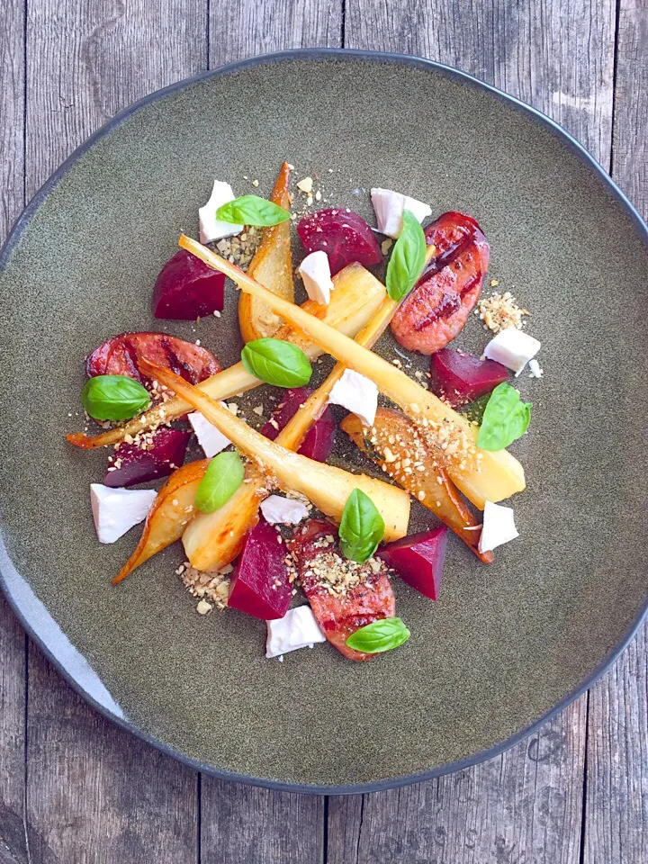 Roasted Parsnip + Pear, Beetroot Chorizo and Feta|Chrisy Hillさん