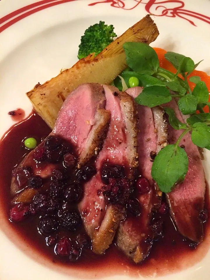 French .. Roast duck with wild berry sauce|Nigelさん