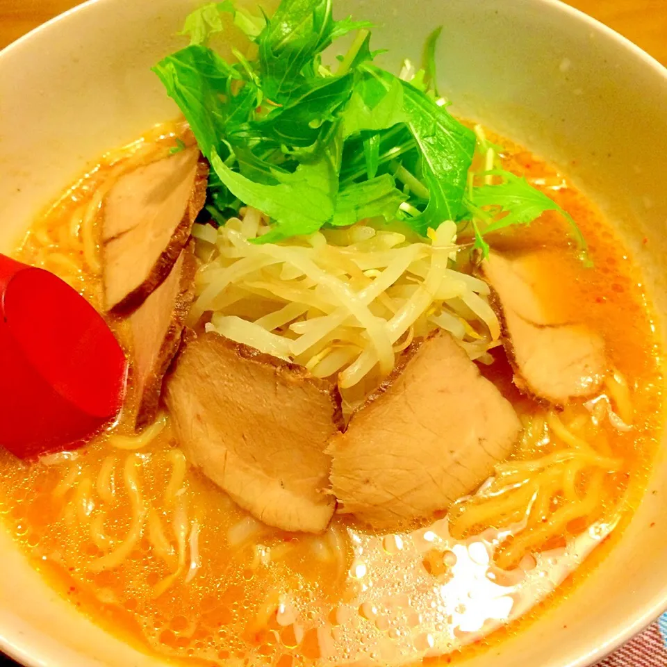 Snapdishの料理写真:味噌ラーメンでダンナさま夕食🍜🍜|かずみさん