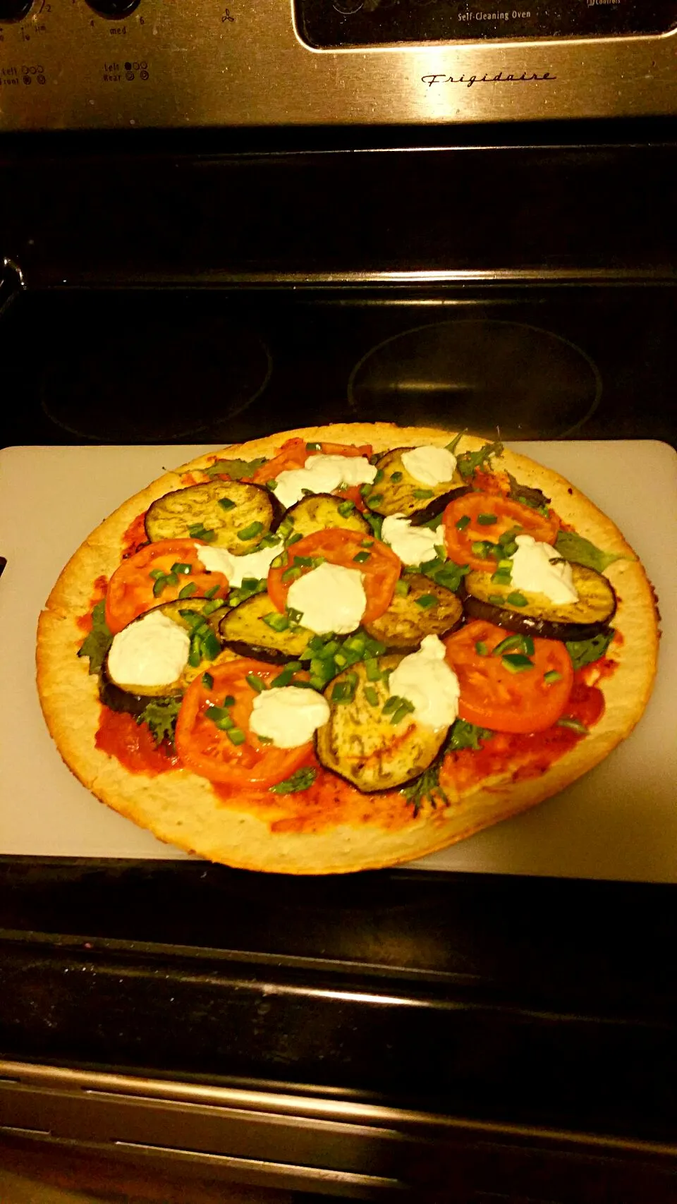 Snapdishの料理写真:#eggplant and #mozzarella pizza|Ellis Hechtさん