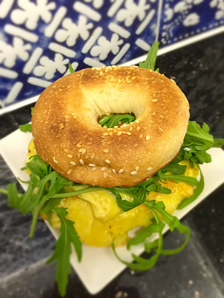 Cheddar Cheese Omelet with Sesame Bagel|Colleen Teoさん