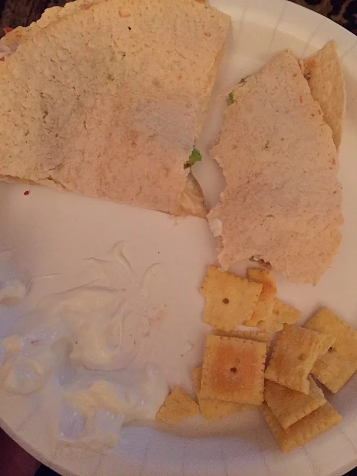 Snapdishの料理写真:Avocado quesadilla 4/8|Didi Duangさん