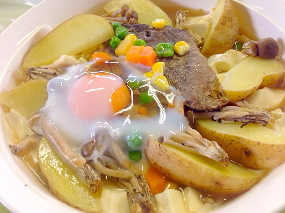 ジヤガ豆腐鮪もやし玉子きのこ鍋🍲|マニラ男さん