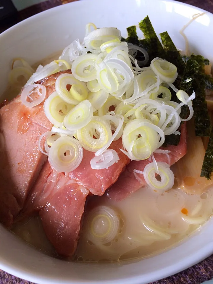 Tonkotsu ramen lunch|Nigelさん