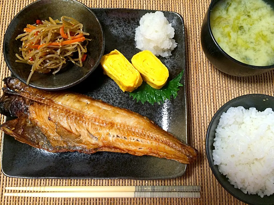 Snapdishの料理写真:焼魚定食☺︎♩縞ほっけの干物、金平ごぼう、厚焼たまご、あおさの味噌汁|Jessy♡さん