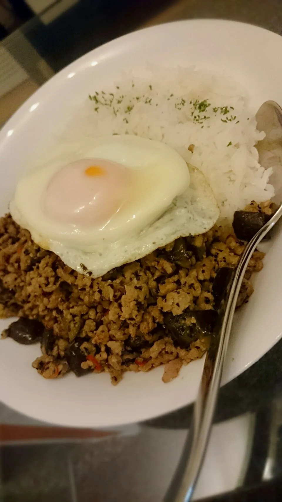 豚ひき肉とナスのバジル炒めごはん♪|まささん