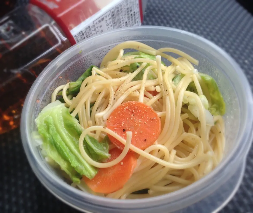 昼ごはん  キャベツとアンチョビのスパ弁当|ぽんたさん