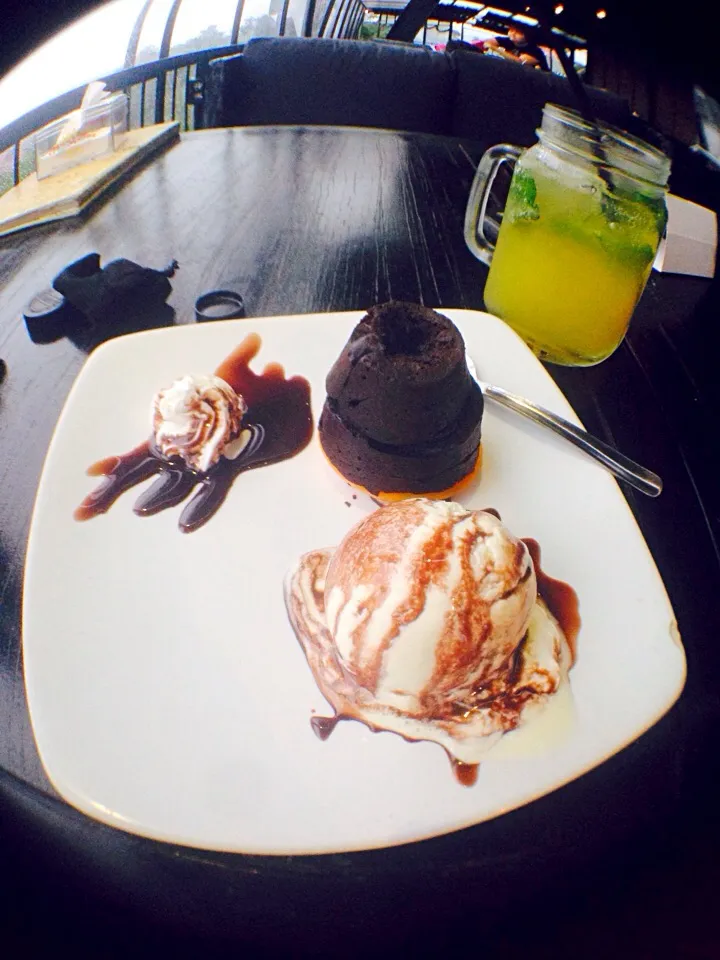 Snapdishの料理写真:Chocolate melt mosses|Cathrine Valenciaさん