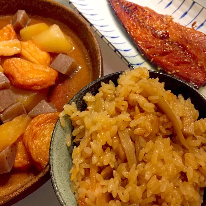 和食〜鶏ごぼうの炊き込み御飯•大根とさつま揚げの煮物•鯖のみりん干し〜|ぺろたんさん