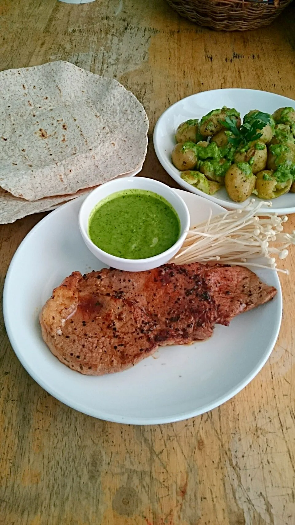 Snapdishの料理写真:Sirloin Steak and Roasted Marbel Potatoes in my very own Salsa Verde
#Beef
#SirloinSteak
 #Dinner|Junphil Dela Cruzさん