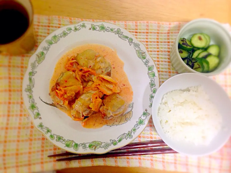 鶏モモ肉のキムチクリーム煮 きゅうりと塩昆布の和え物|ぽぽぽーんさん