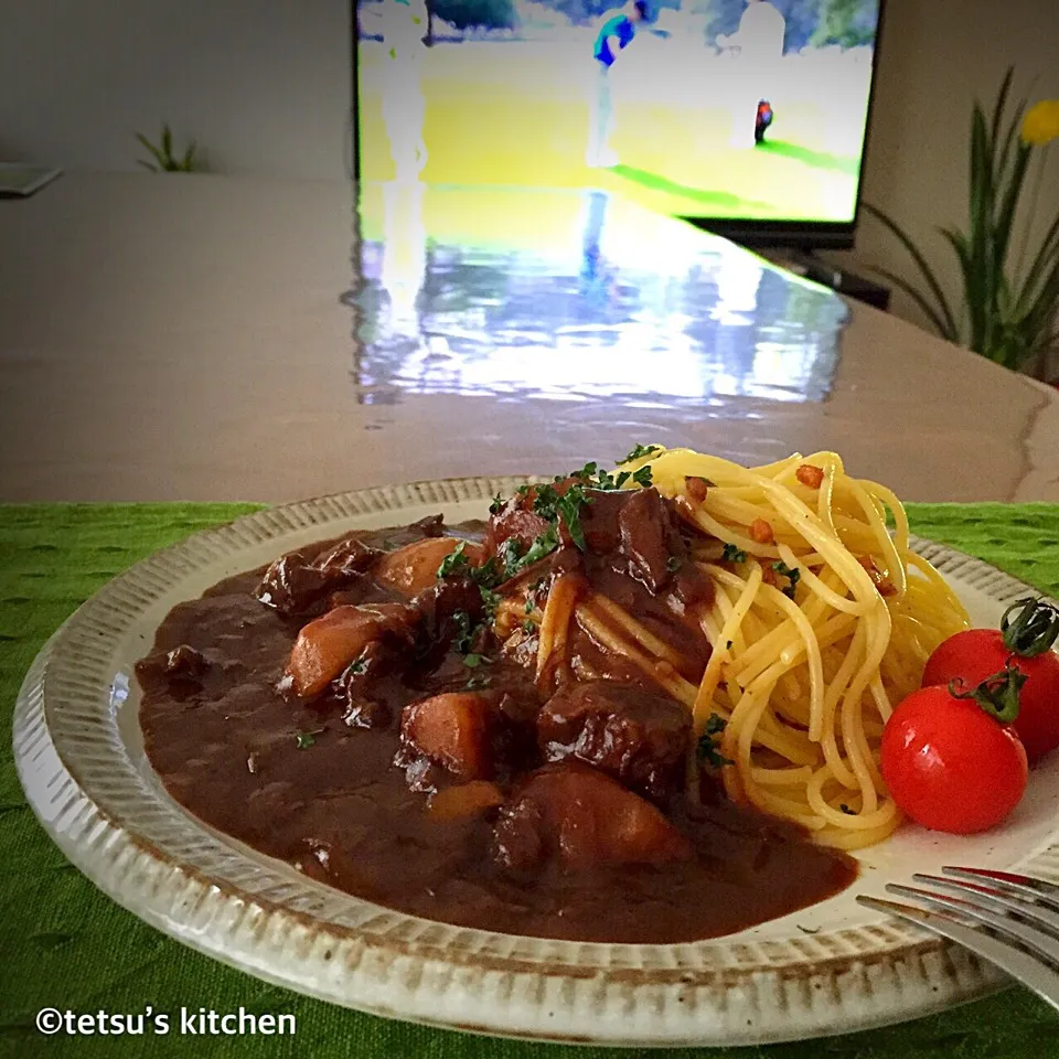 TETSU♪😋さんの料理 オヤジ渾身のビーフシュー♪ リメイクdeパスタの⛳️マスターズ観戦〜😄|TETSU♪😋さん