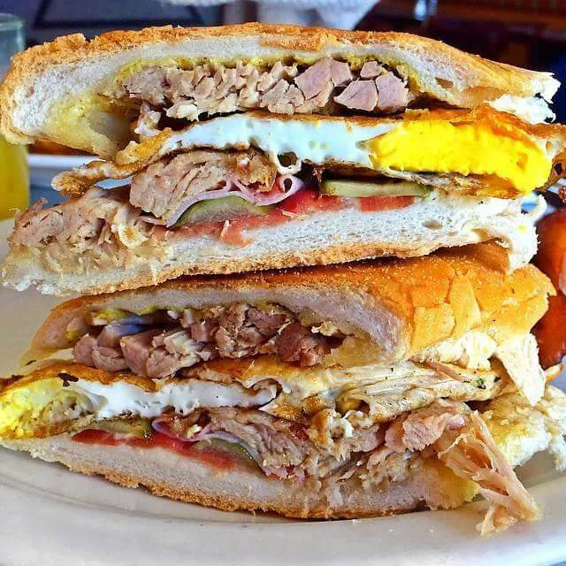 breakfast cuban sandwich|CHUENCHAIさん