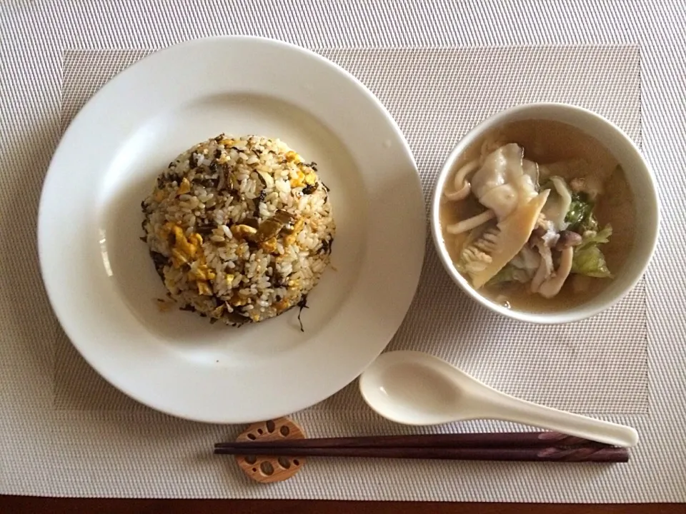 高菜チャーハン、筍シメジ餃子レタスの中華スープ|マユマユさん