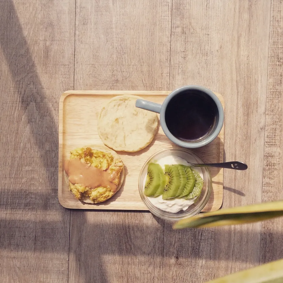 Snapdishの料理写真:Breakfast 〜桜えび入り玉子サンド〜|shimancyuさん