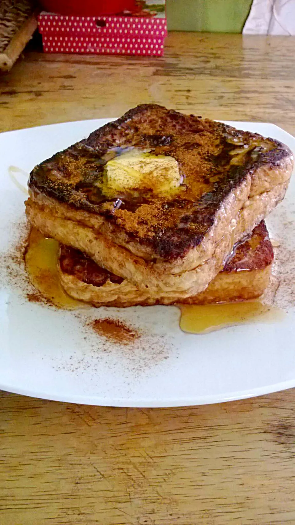 French Toast
whole wheat bread stuffed with peanut butter with generous amount of cinnamon and maple syrup and the not-so-healthy butter.
#Breakfast 
#FrenchToa|Junphil Dela Cruzさん