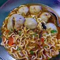 Snapdishの料理写真:spicy bakso meatball|Karina Barlin Mahmudさん