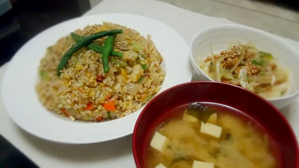 Snapdishの料理写真:ｶﾆｶﾏ高野豆腐ﾚﾀｽﾁｬｰﾊﾝとｵﾆｽﾗ大葉納豆～
の晩ごはん✨|kaz(*･ω･)さん