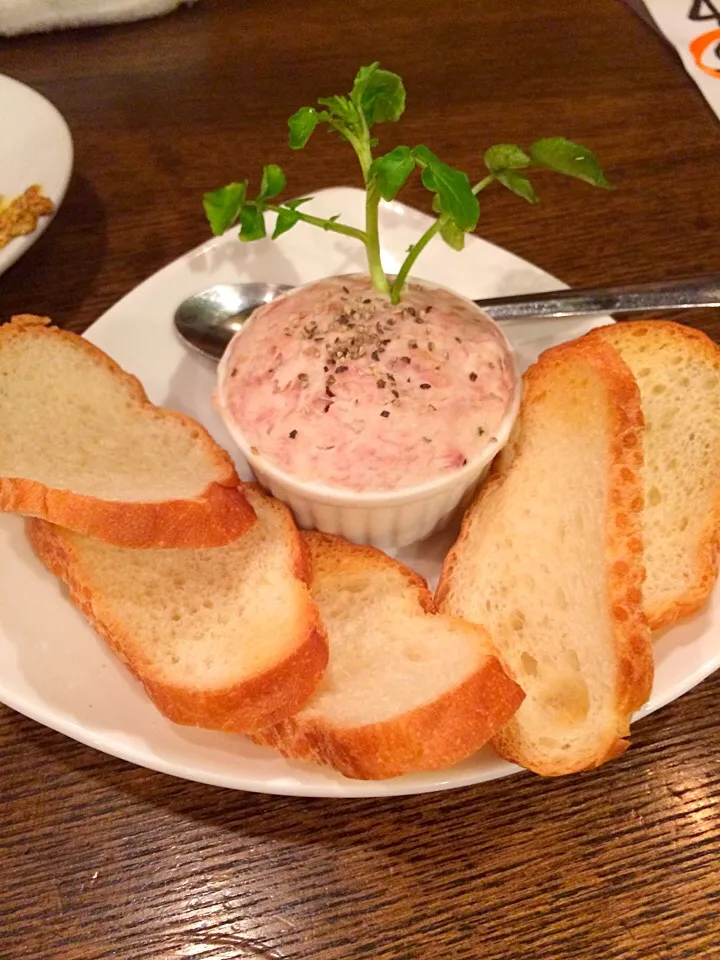 行きつけ酒場にて。生ハムのリエット！！|さらば広島の長きまつげ(東京なう)さん