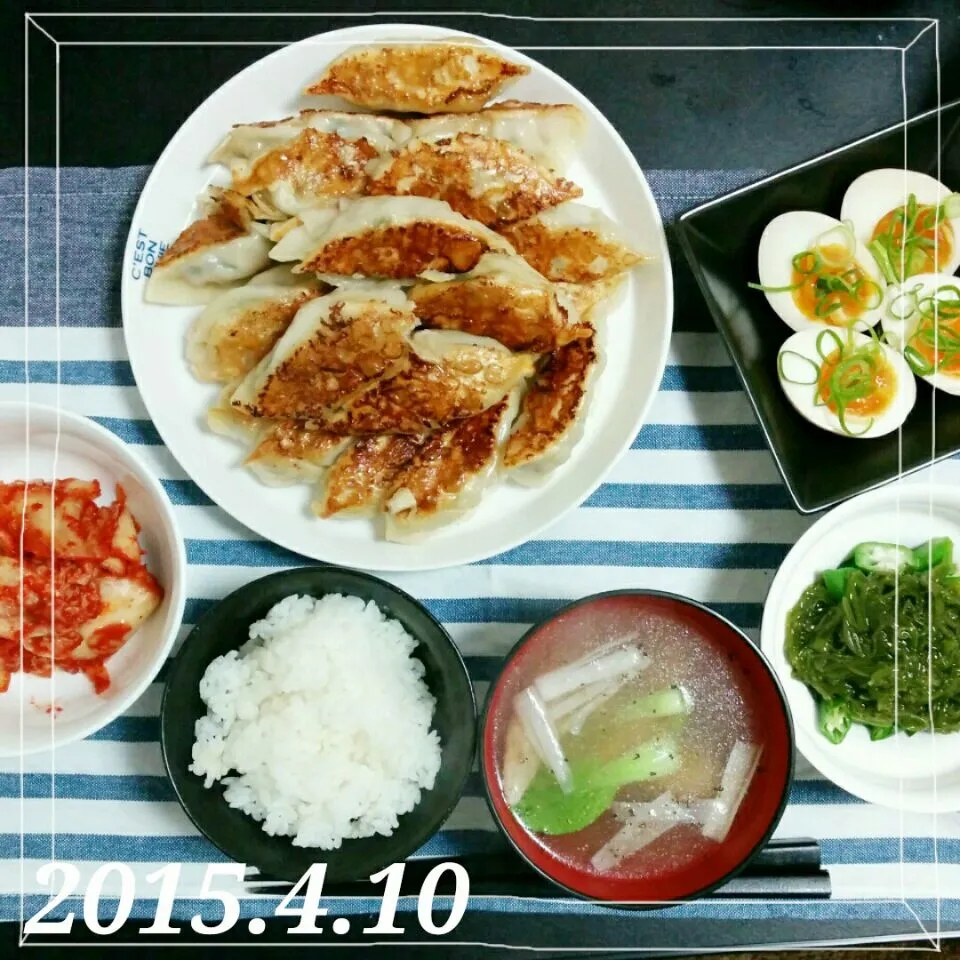 ✡餃子✡味玉✡めかぶとオクラの和物✡キムチ✡鶏白湯スープ✡白米|もこハムさん