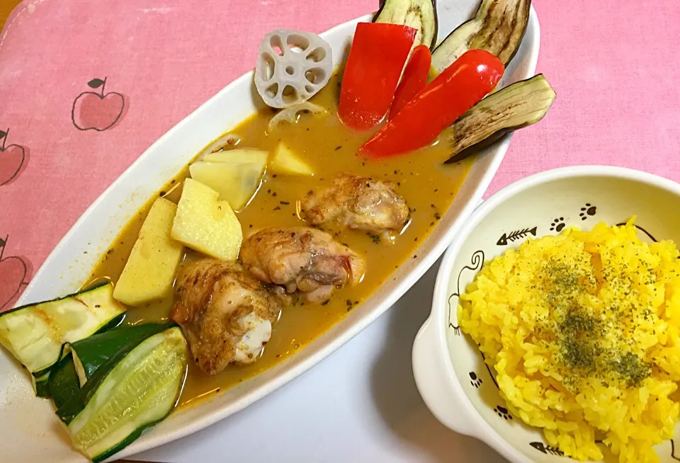 焼き野菜と手羽元のスープカレー|まりねさん