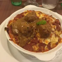 Spaghetti bolognaise with beefballs|Nana Amirazさん