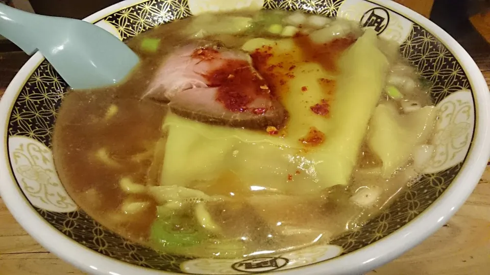 Snapdishの料理写真:ラーメン凪 新宿ゴールデン街店 本館の煮干ラーメン|大脇さん