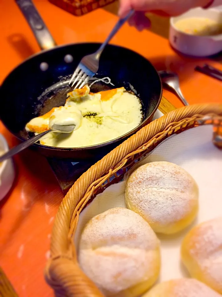 手ごね白パン〜花畑牧場のカチョカヴァロをのせて〜|CMYさん