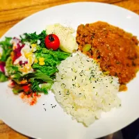 Snapdishの料理写真:お豆とひき肉のスパイシーカレー！！！！|Kimura Okudaさん