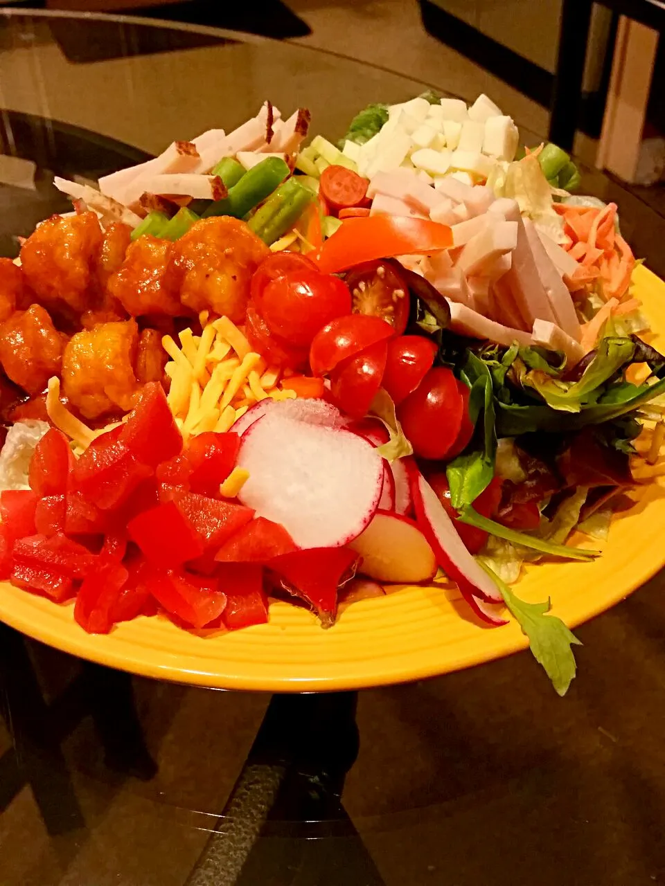 Snapdishの料理写真:Salad with all the fixing...radishes Cheddar Cheese Turkey Spinach Peppers Green Beans Red Onions Sweet Onion Dressing Buffalo Shrimp|Crystal Carltonさん