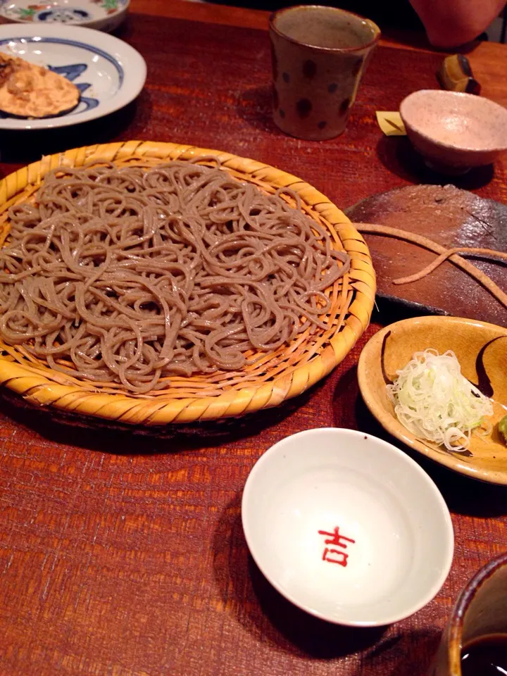 蕎麦屋で日本酒。|しらこさん