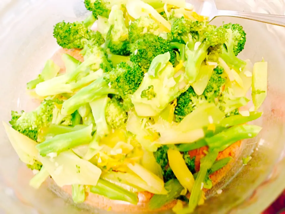 Broccoli and celery stir-fry :D|KHaylee09さん