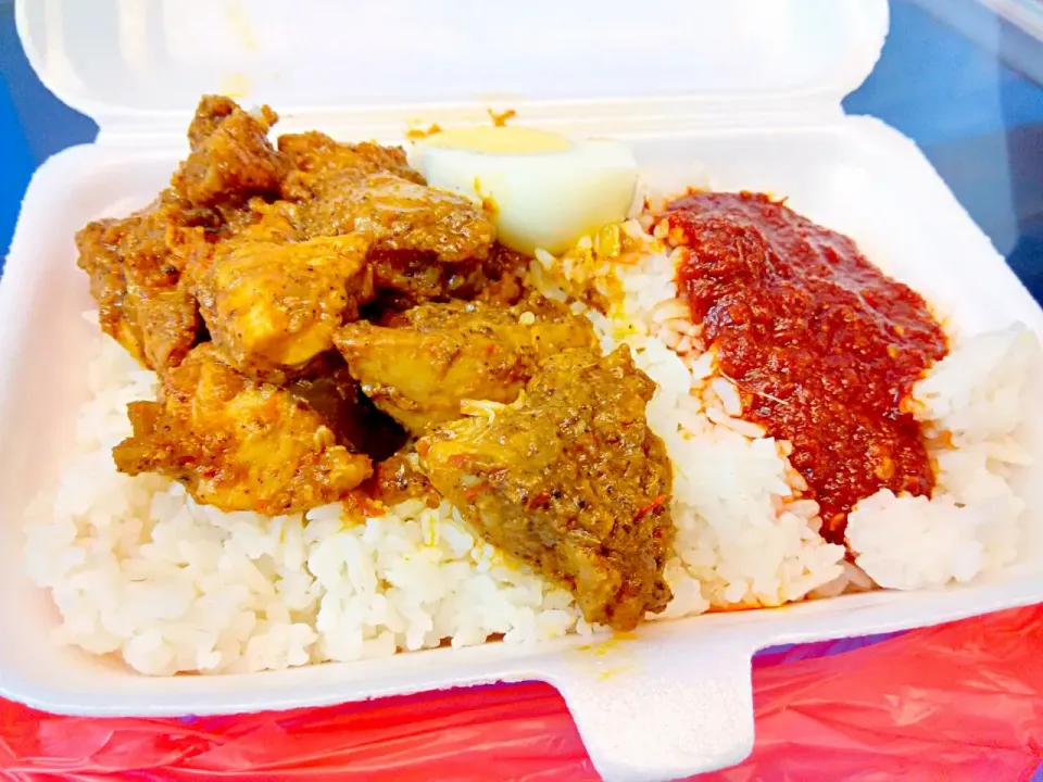 Nasi Lemak Rendang Ayam...|Jason Letchumananさん