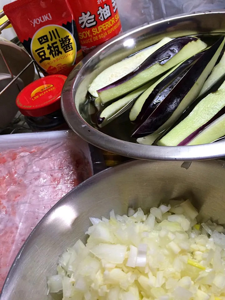 Snapdishの料理写真:Preparing mabou Nasu .. Spicy eggplant|Nigelさん